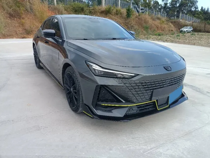 2022 ChangAn UNI-V 1.5T 188HP L4 7DCT,autocango,china used car exporter,china ev exporter,chinese used car exporter,chinese used ev exporter