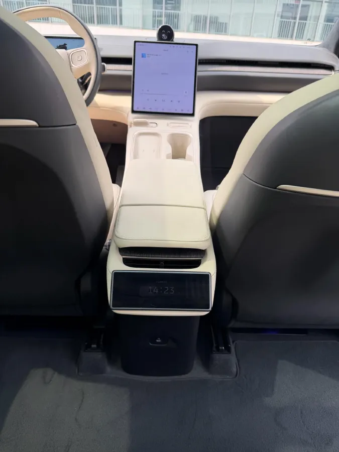 2024 NIO ES6 BEV 100KWH,autocango,china used car exporter,china ev exporter,chinese used car exporter,chinese used ev exporter