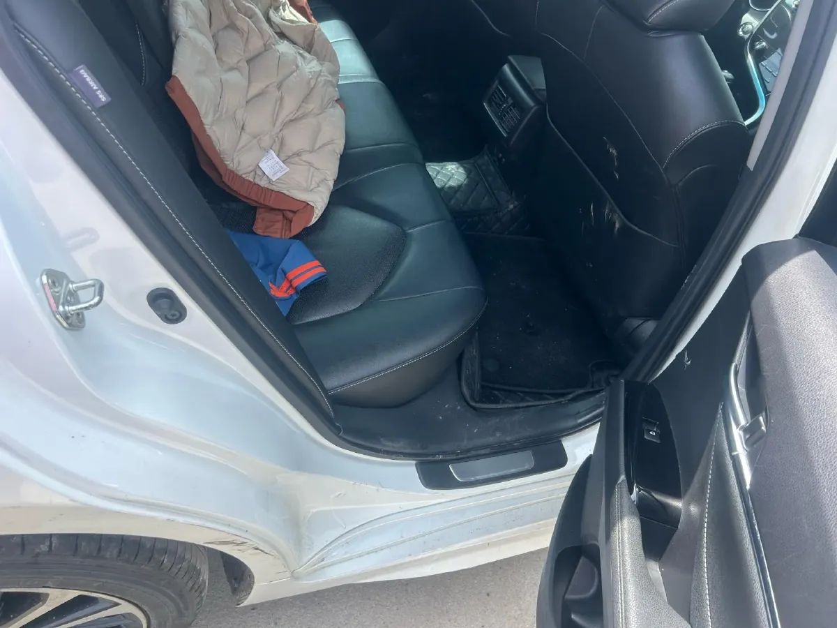 2019 Toyota Camry 2.5L 209HP L4 8AT,autocango,china used car exporter,china ev exporter,chinese used car exporter,chinese used ev exporter