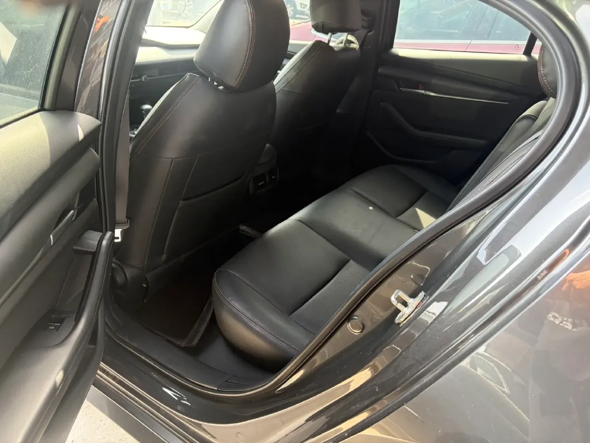 2022 Mazda 3 Axela 2.0L 158HP L4 6AT,autocango,china used car exporter,china ev exporter,chinese used car exporter,chinese used ev exporter