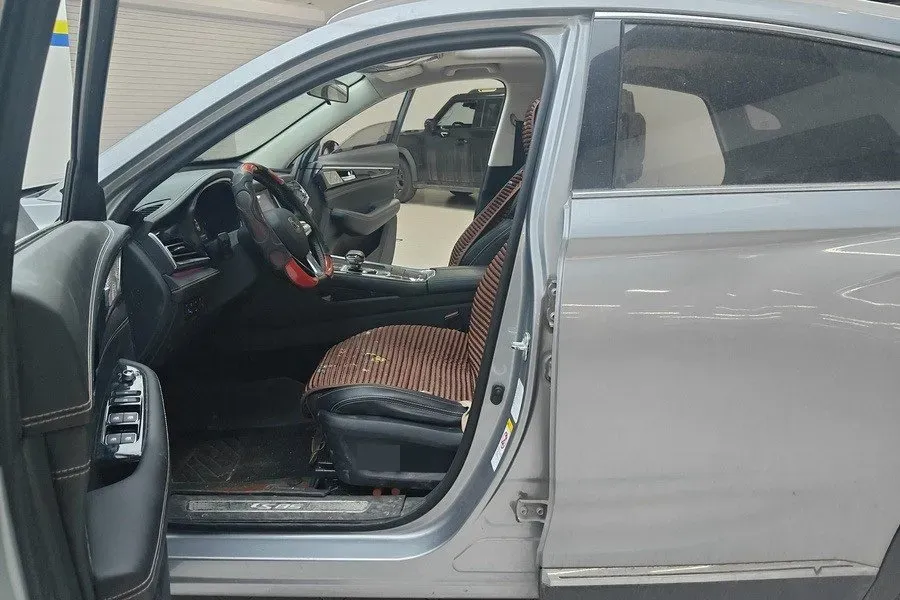 2019 ChangAn CS85 Coupe 2.0T 233HP L4 8AT,autocango,china used car exporter,china ev exporter,chinese used car exporter,chinese used ev exporter