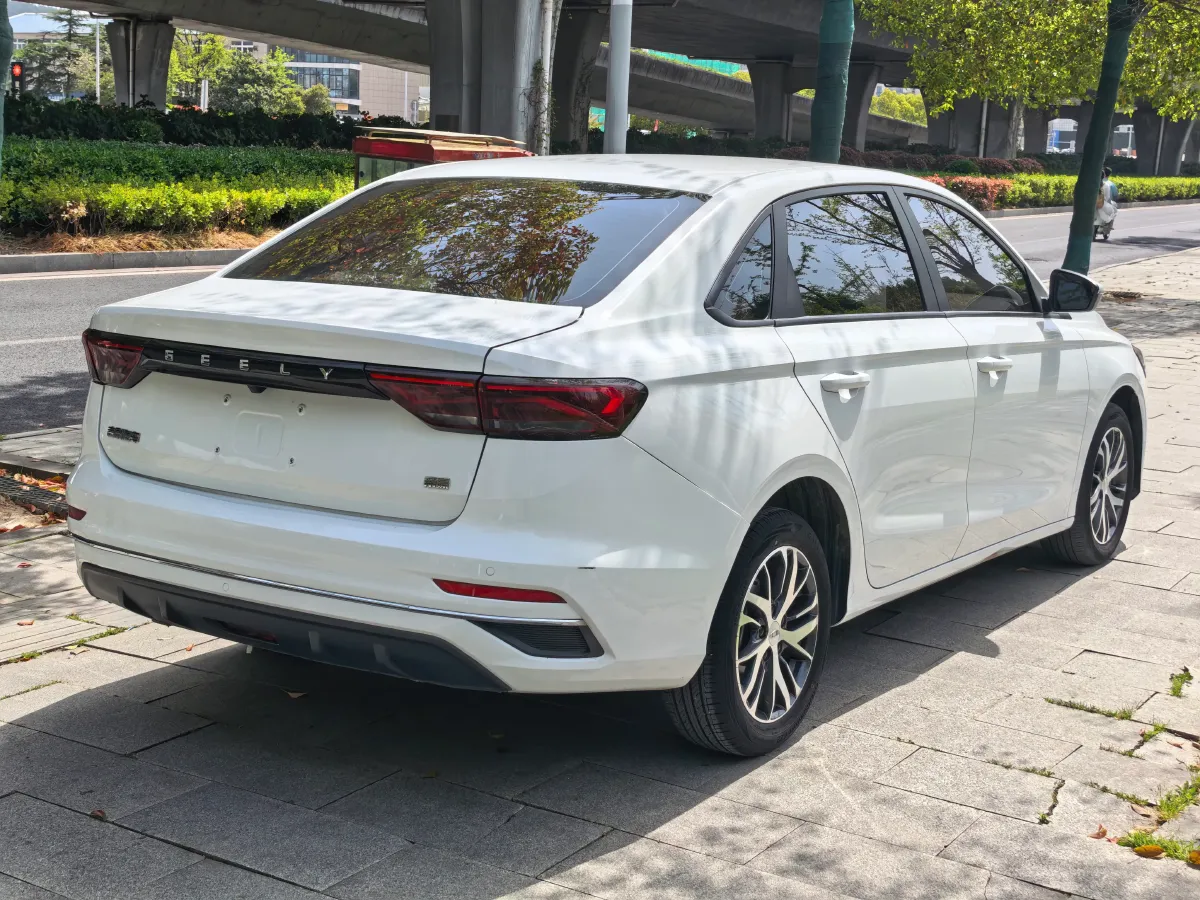 2022 Geely Emgrand 1.5L 114HP L4 5MT,autocango,china used car exporter,china ev exporter,chinese used car exporter,chinese used ev exporter