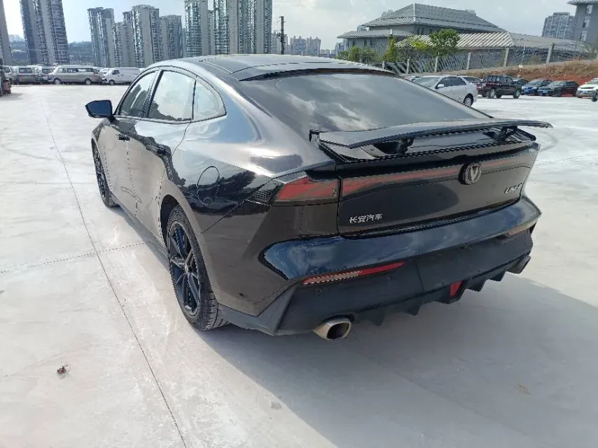 2022 ChangAn UNI-V 1.5T 188HP L4 7DCT,autocango,china used car exporter,china ev exporter,chinese used car exporter,chinese used ev exporter