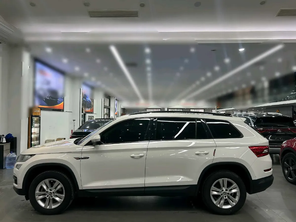 2019 Buick EnvisionPlus 1.5T 169HP L4 7DCT,autocango,china used car exporter,china ev exporter,chinese used car exporter,chinese used ev exporter