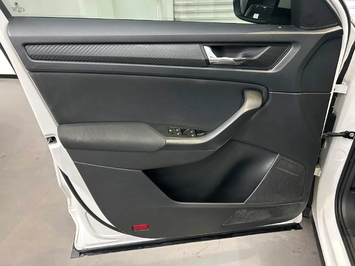 2019 Buick EnvisionPlus 1.5T 169HP L4 7DCT,autocango,china used car exporter,china ev exporter,chinese used car exporter,chinese used ev exporter