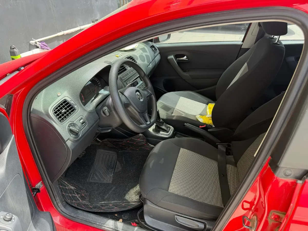 2016 Volkswagen Polo 1.4L 90HP L4 6AT,autocango,china used car exporter,china ev exporter,chinese used car exporter,chinese used ev exporter