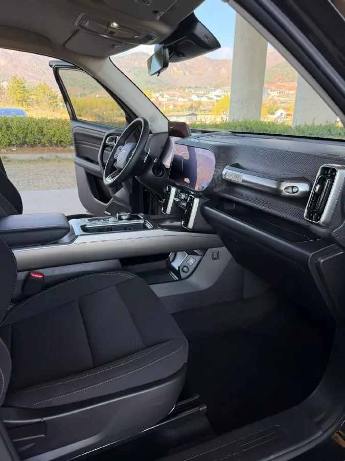 2020 Chery Tiggo 8 1.6T 197HP L4 7DCT,autocango,china used car exporter,china ev exporter,chinese used car exporter,chinese used ev exporter