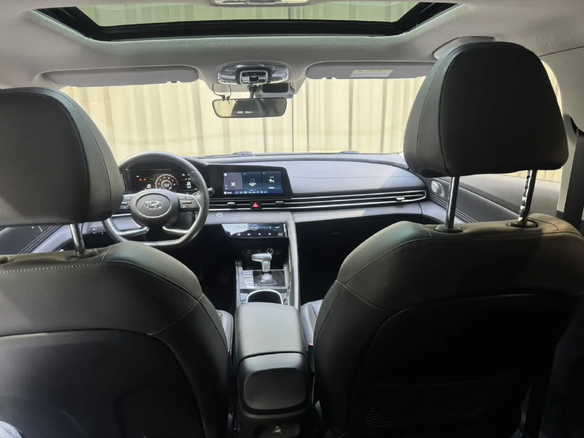 2021 Hyundai Elantra 1.5L 115HP L4 CVT,autocango,china used car exporter,china ev exporter,chinese used car exporter,chinese used ev exporter