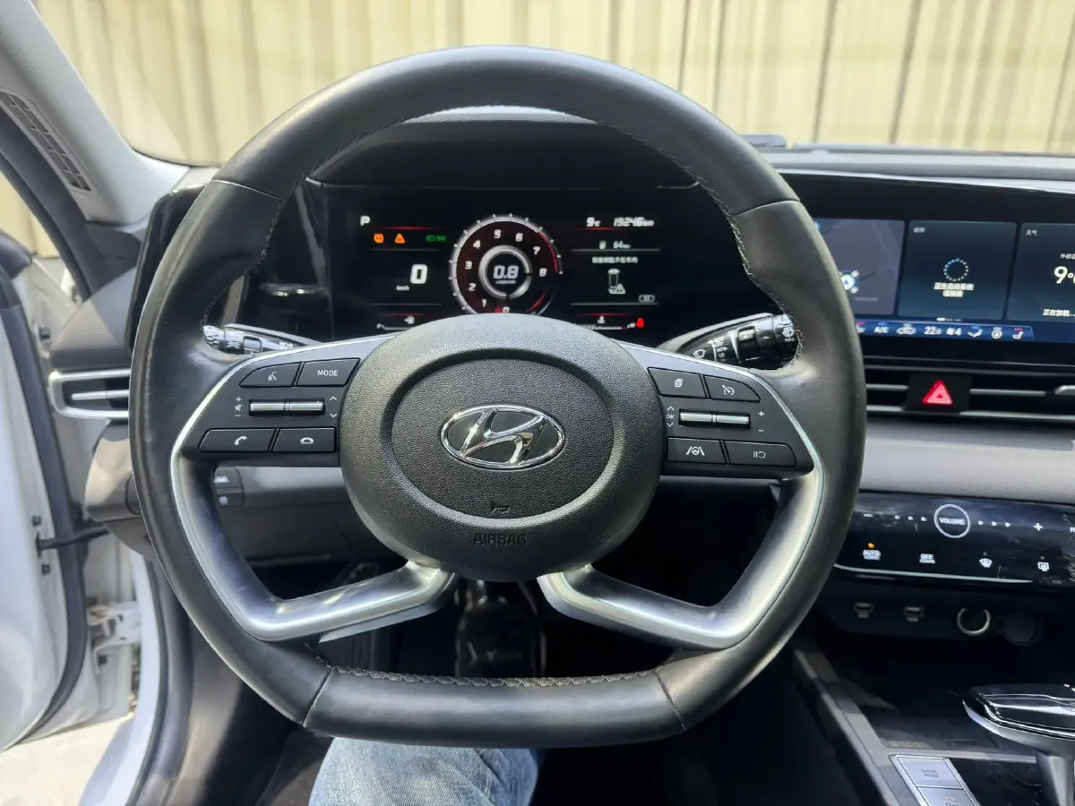 2021 Hyundai Elantra 1.5L 115HP L4 CVT,autocango,china used car exporter,china ev exporter,chinese used car exporter,chinese used ev exporter