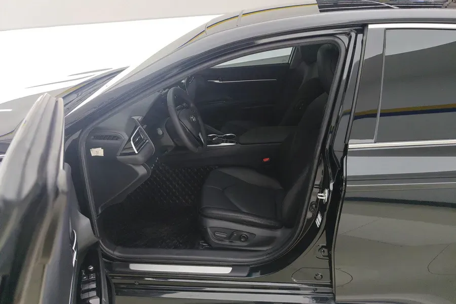 2023 Toyota Camry 2.5L 178HP L4 E-CVT Hybrid,autocango,china used car exporter,china ev exporter,chinese used car exporter,chinese used ev exporter