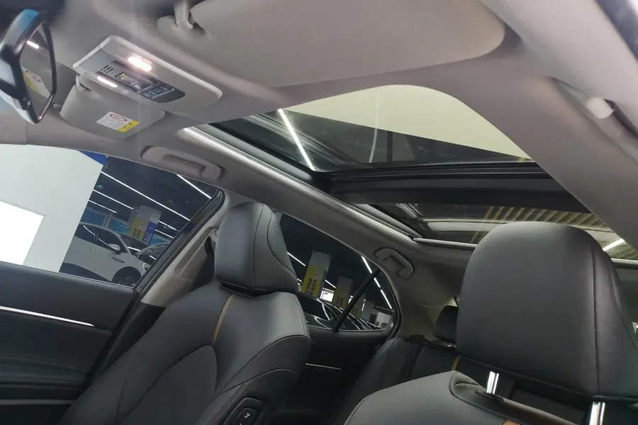 2023 Toyota Camry 2.5L 178HP L4 E-CVT Hybrid,autocango,china used car exporter,china ev exporter,chinese used car exporter,chinese used ev exporter