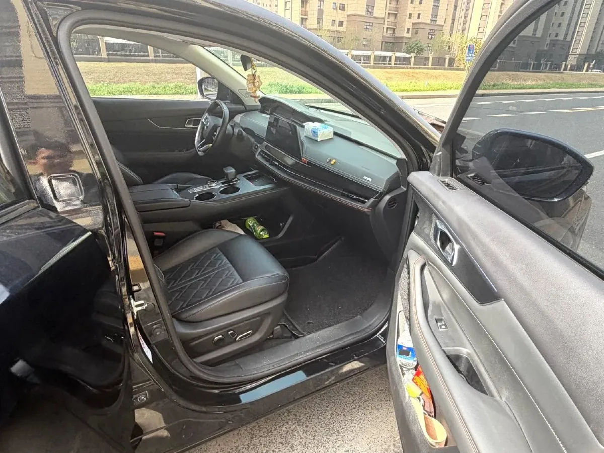 2021 ChangAn UNI-K 2.0T 233HP L4 8AT,autocango,china used car exporter,china ev exporter,chinese used car exporter,chinese used ev exporter