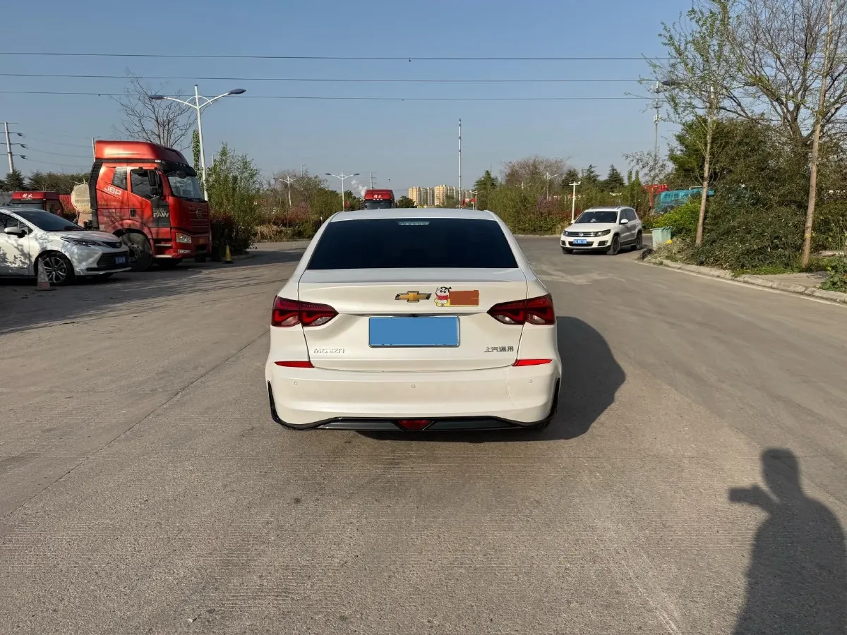 2023 Chevrolet Monza 1.5L 113HP L4 6DCT,autocango,china used car exporter,china ev exporter,chinese used car exporter,chinese used ev exporter