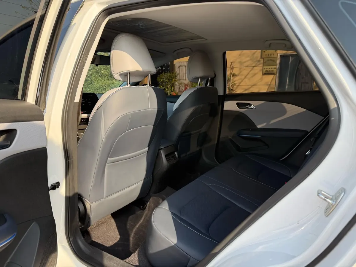 2023 Chevrolet Monza 1.5L 113HP L4 6DCT,autocango,china used car exporter,china ev exporter,chinese used car exporter,chinese used ev exporter