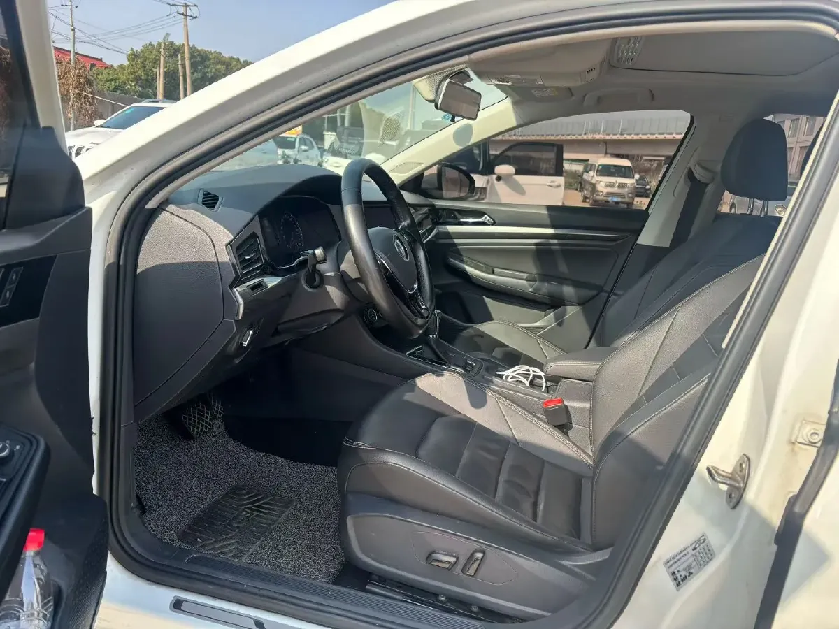 2019 Roewe RX5 MAX 2.0T 231HP L4 6DCT,autocango,china used car exporter,china ev exporter,chinese used car exporter,chinese used ev exporter