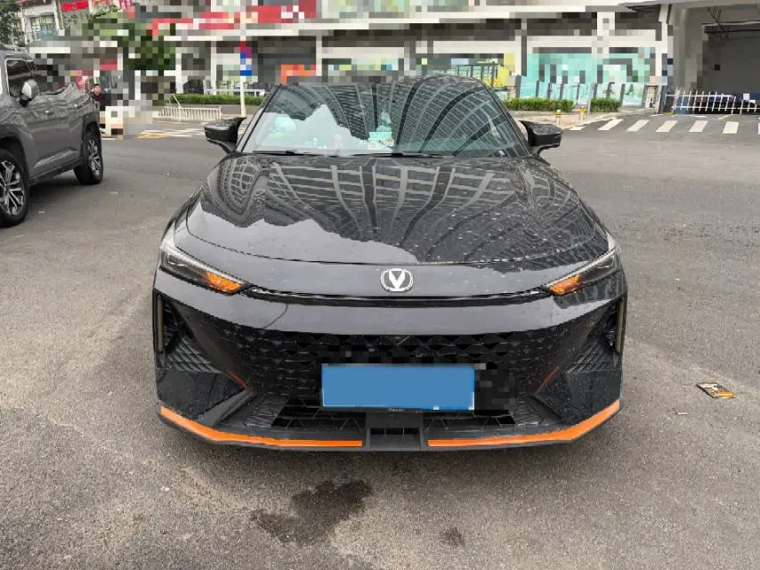 2024 ChangAn UNI-V 1.5T 188HP L4 7DCT,autocango,china used car exporter,china ev exporter,chinese used car exporter,chinese used ev exporter