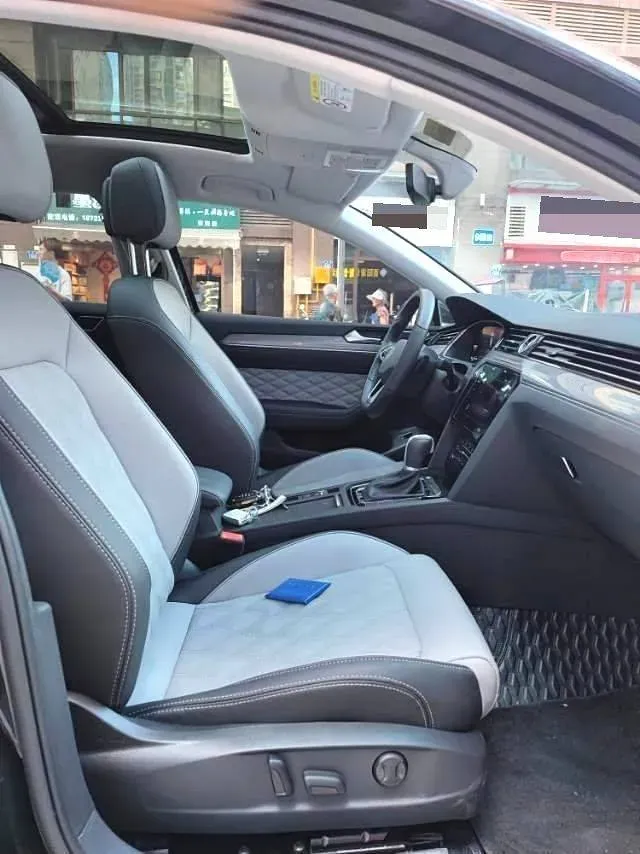 2023 Volkswagen Magotan 2.0T 186HP L4 7DCT,autocango,china used car exporter,china ev exporter,chinese used car exporter,chinese used ev exporter