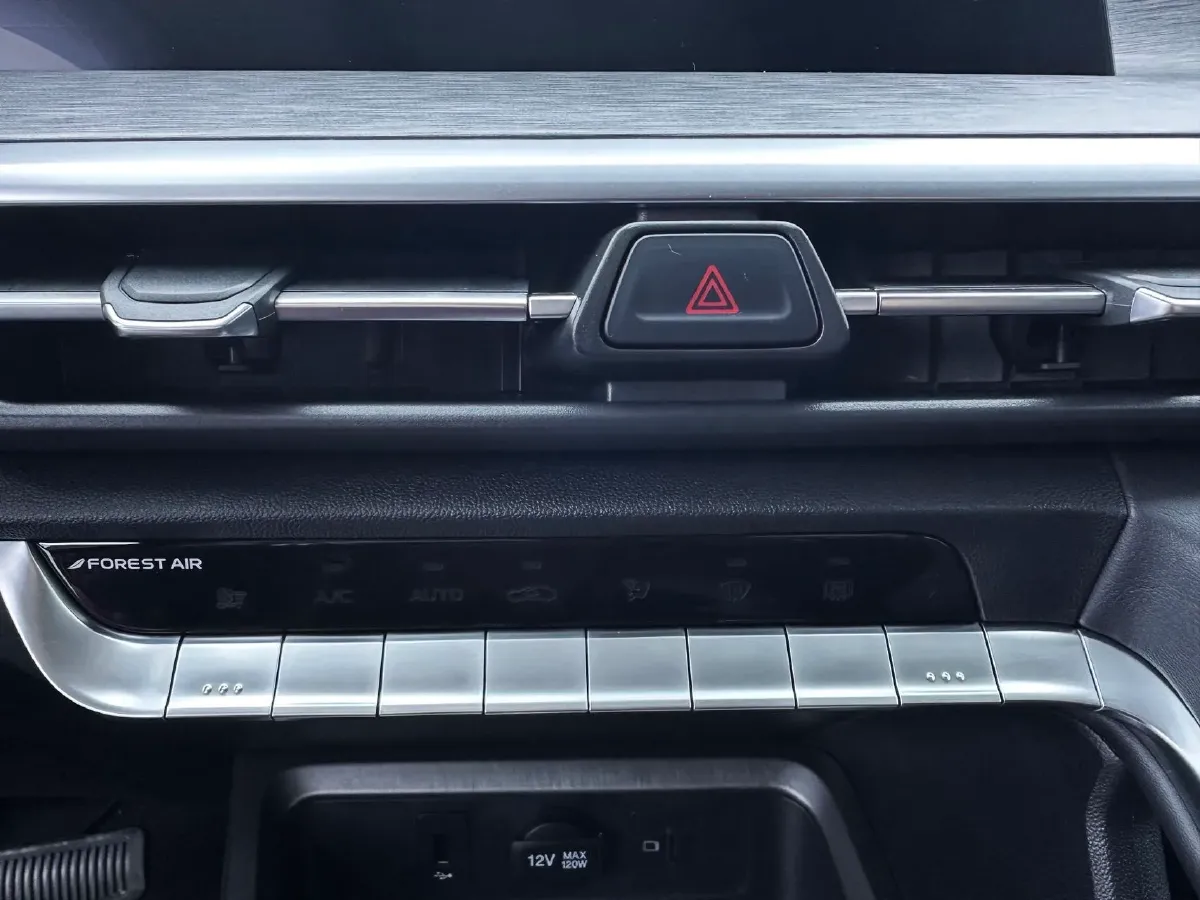 2022 ChangAn CS35 Plus 1.4T 160HP L4 7DCT,autocango,china used car exporter,china ev exporter,chinese used car exporter,chinese used ev exporter