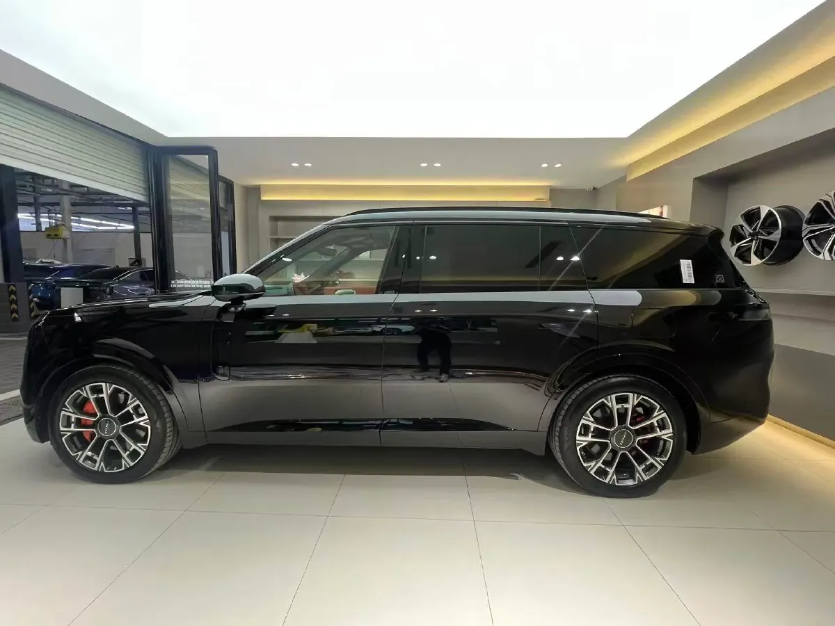 2025 LYNK&CO 900 1.5T 190HP L4 3DHT PHEV 43.3KWH,autocango,china used car exporter,china ev exporter,chinese used car exporter,chinese used ev exporter