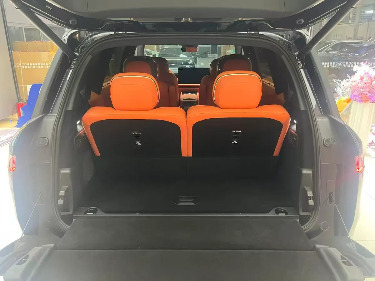 2025 LYNK&CO 900 1.5T 190HP L4 3DHT PHEV 43.3KWH,autocango,china used car exporter,china ev exporter,chinese used car exporter,chinese used ev exporter