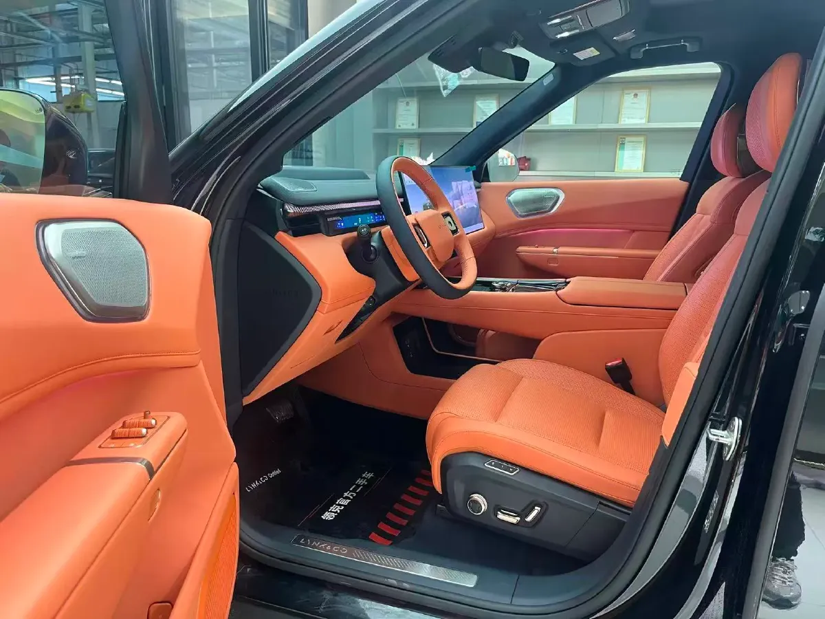 2025 LYNK&CO 900 1.5T 190HP L4 3DHT PHEV 43.3KWH,autocango,china used car exporter,china ev exporter,chinese used car exporter,chinese used ev exporter