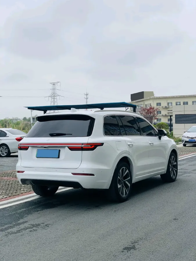 2021 Li ONE Range Extended 131HP REEV 40.5KWH,autocango,china used car exporter,china ev exporter,chinese used car exporter,chinese used ev exporter