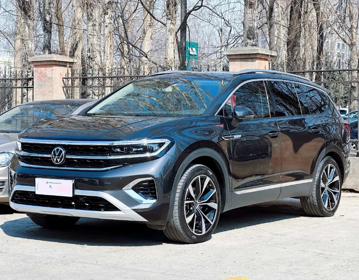 2022 Volkswagen Talagon 2.5T 299HP V6 7DCT,autocango,china used car exporter,china ev exporter,chinese used car exporter,chinese used ev exporter