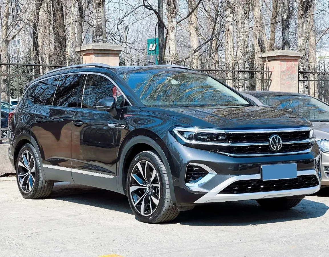 2022 Volkswagen Talagon 2.5T 299HP V6 7DCT,autocango,china used car exporter,china ev exporter,chinese used car exporter,chinese used ev exporter