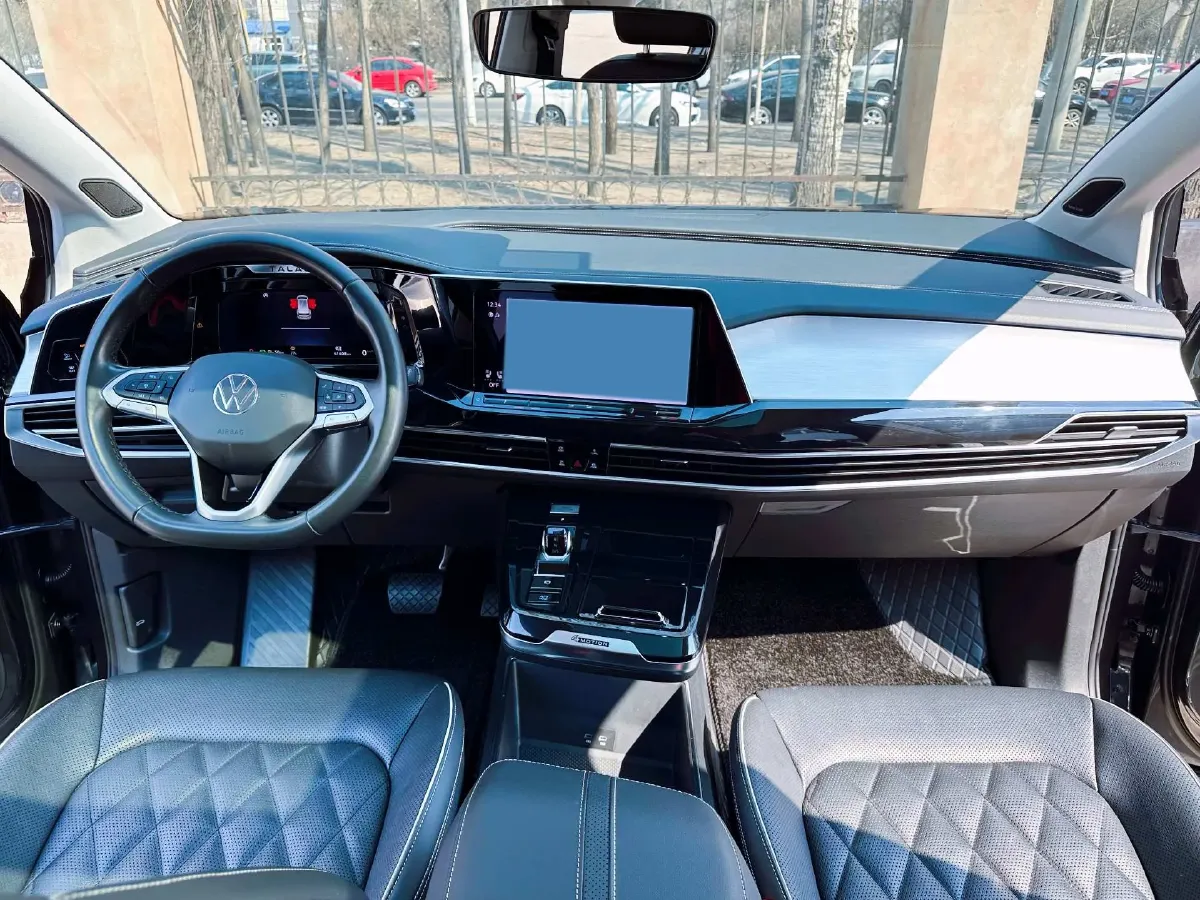 2022 Volkswagen Talagon 2.5T 299HP V6 7DCT,autocango,china used car exporter,china ev exporter,chinese used car exporter,chinese used ev exporter