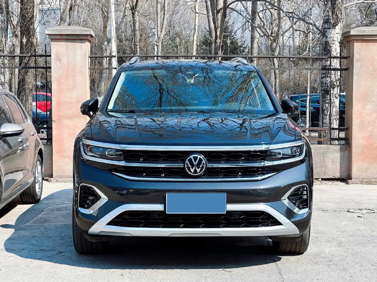 2022 Volkswagen Talagon 2.5T 299HP V6 7DCT,autocango,china used car exporter,china ev exporter,chinese used car exporter,chinese used ev exporter