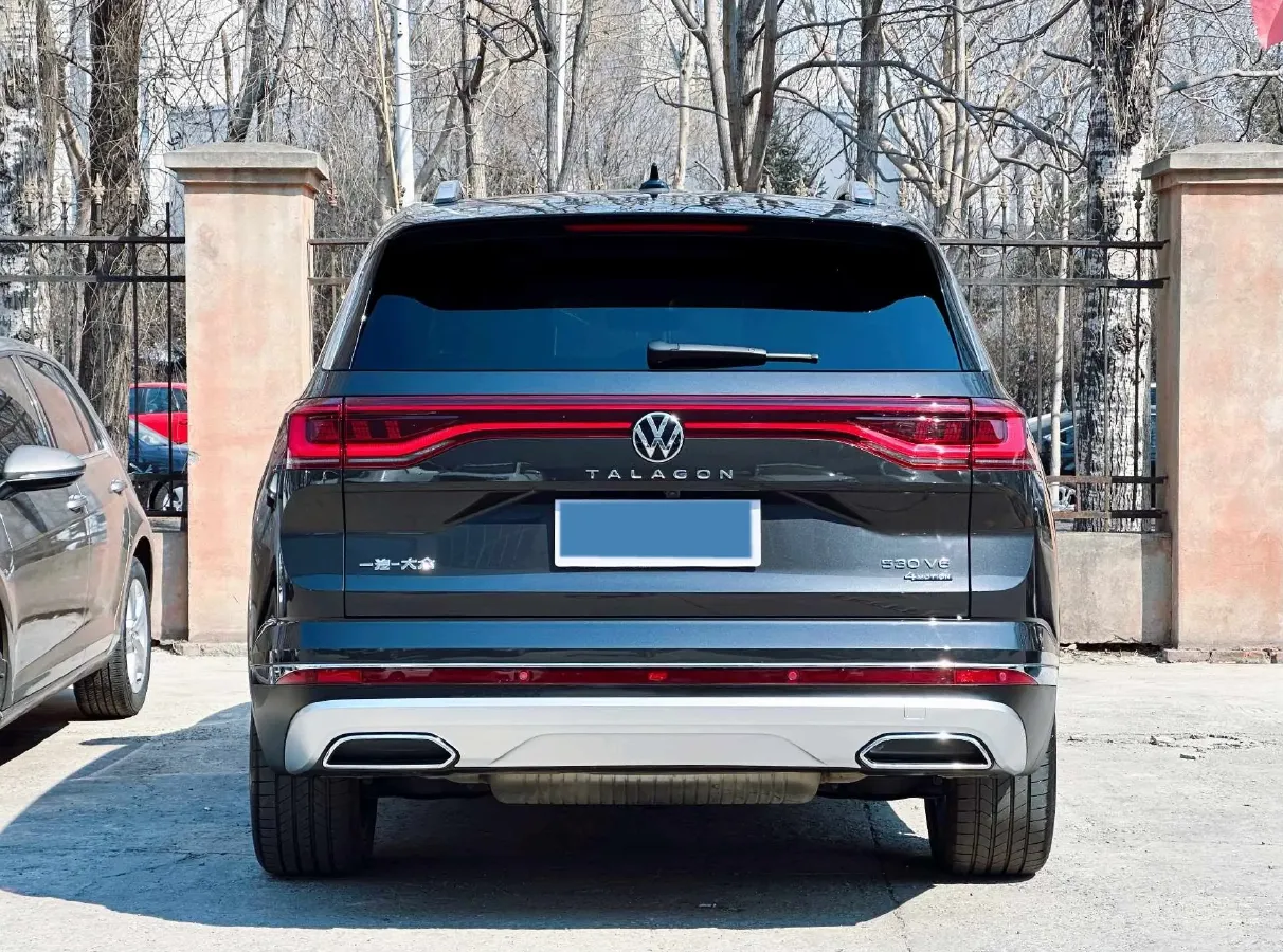 2022 Volkswagen Talagon 2.5T 299HP V6 7DCT,autocango,china used car exporter,china ev exporter,chinese used car exporter,chinese used ev exporter