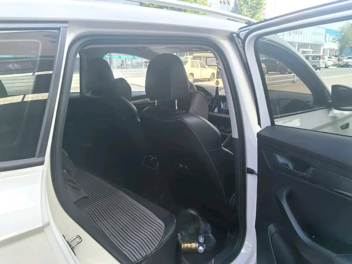 2021 Skoda Karoq 1.4T 150HP L4 7DCT,autocango,china used car exporter,china ev exporter,chinese used car exporter,chinese used ev exporter