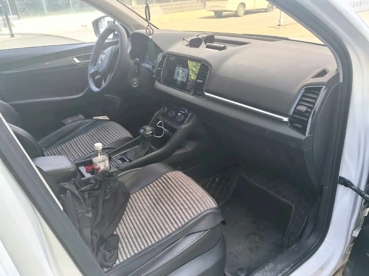 2021 Skoda Karoq 1.4T 150HP L4 7DCT,autocango,china used car exporter,china ev exporter,chinese used car exporter,chinese used ev exporter
