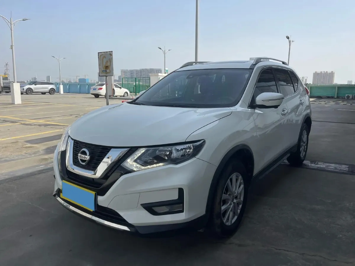 2021 Nissan X-Trail 2.0L 151HP L4 CVT,autocango,china used car exporter,china ev exporter,chinese used car exporter,chinese used ev exporter