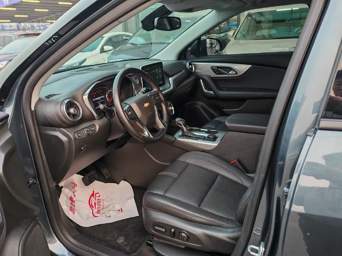 2020 Chevrolet Blazer 2.0T 237HP L4 9AT,autocango,china used car exporter,china ev exporter,chinese used car exporter,chinese used ev exporter