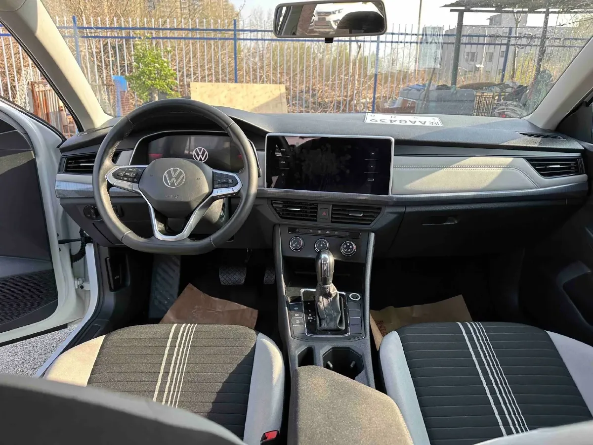2024 Volkswagen Bora 1.2T 116HP L4 7DCT,autocango,china used car exporter,china ev exporter,chinese used car exporter,chinese used ev exporter