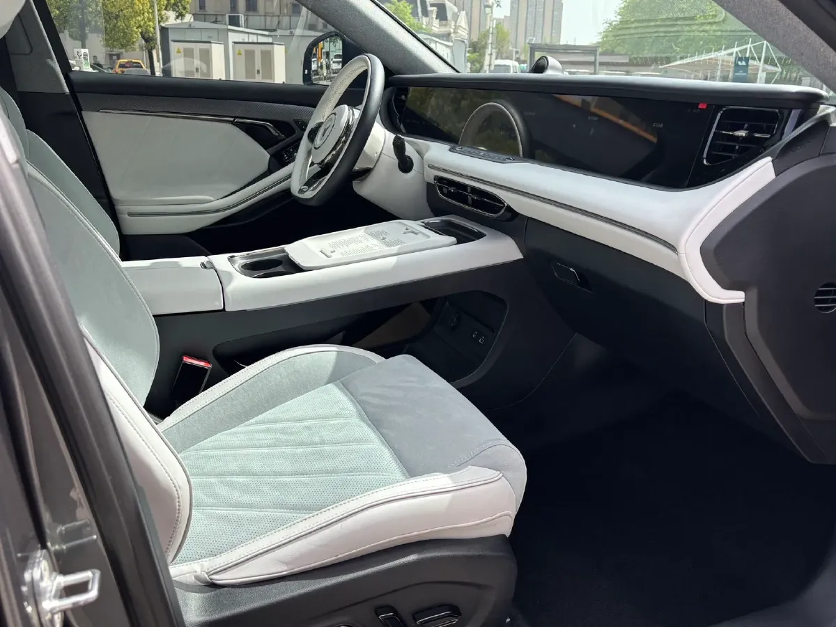 2025 Voyah FREE 1.5T 150HP L4 REEV 43KWH,autocango,china used car exporter,china ev exporter,chinese used car exporter,chinese used ev exporter