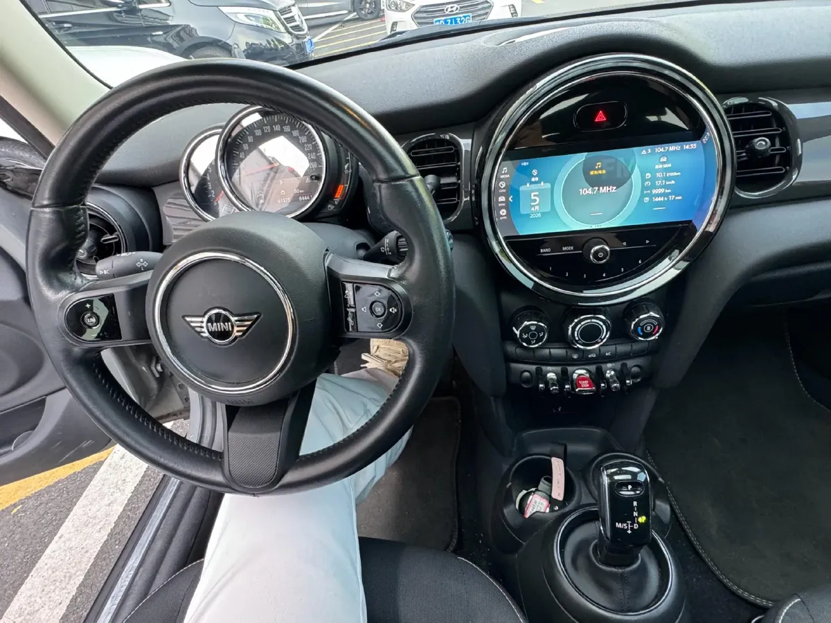 2022 MINI MINI 1.5T 102HP L3 7DCT,autocango,china used car exporter,china ev exporter,chinese used car exporter,chinese used ev exporter