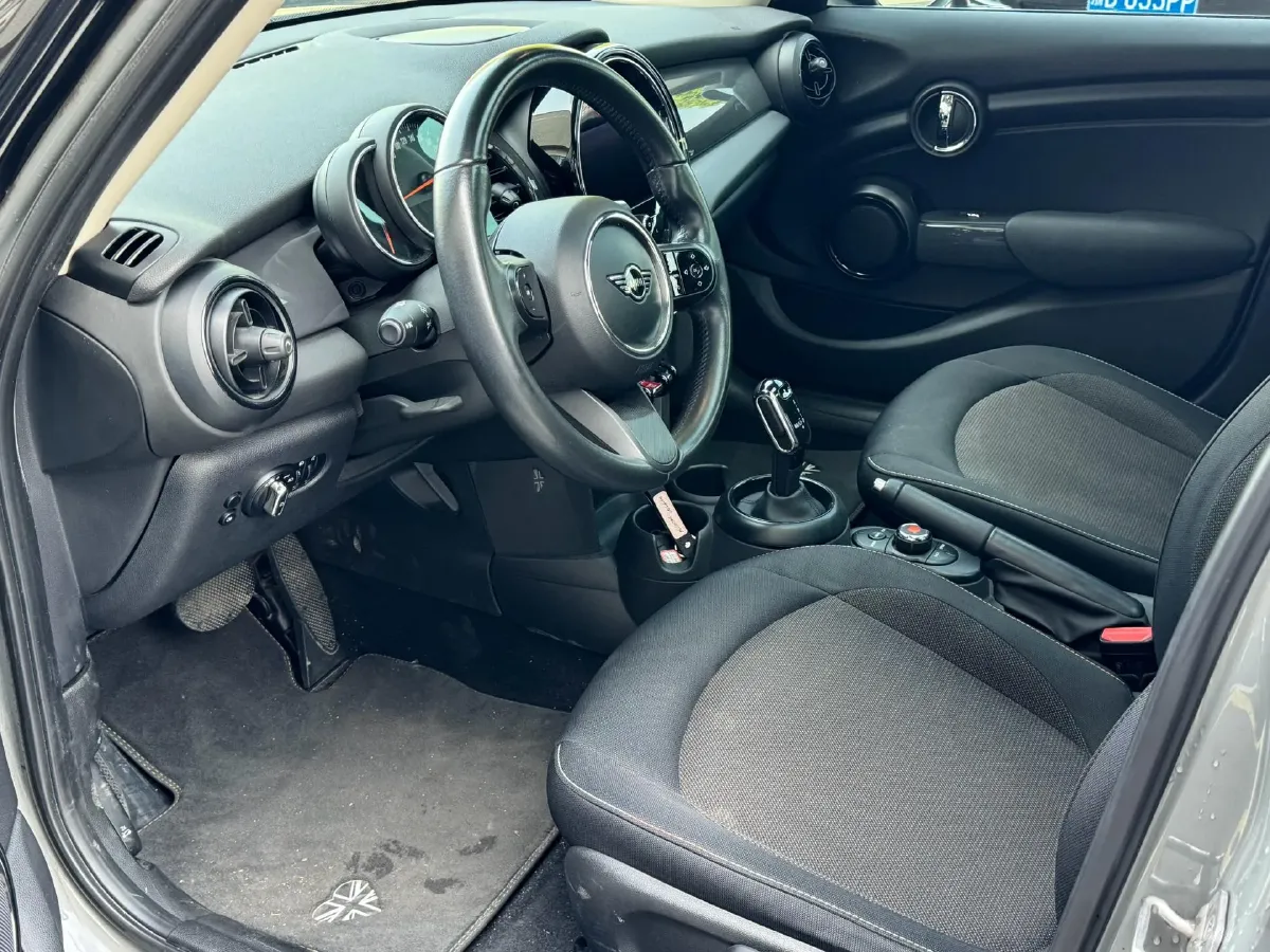 2022 MINI MINI 1.5T 102HP L3 7DCT,autocango,china used car exporter,china ev exporter,chinese used car exporter,chinese used ev exporter