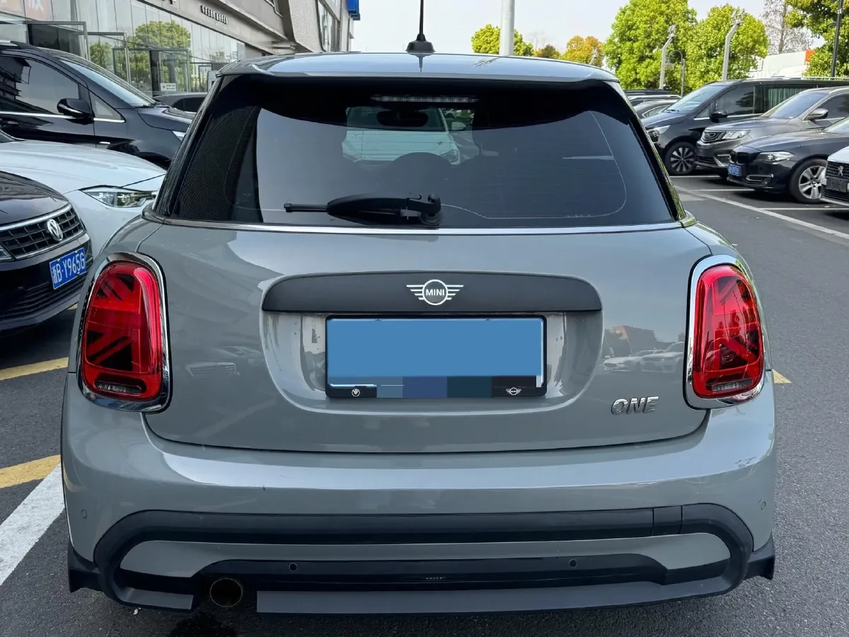 2022 MINI MINI 1.5T 102HP L3 7DCT,autocango,china used car exporter,china ev exporter,chinese used car exporter,chinese used ev exporter