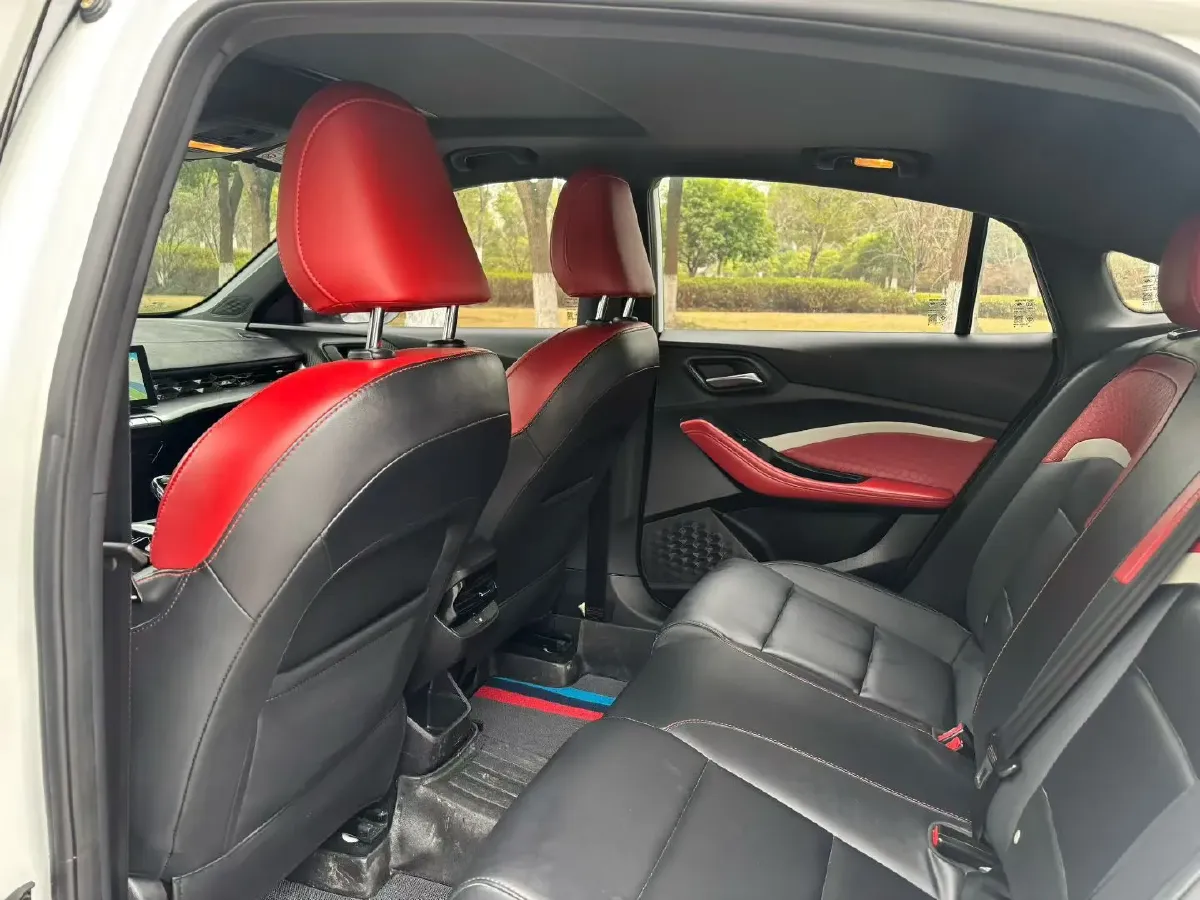 2021 MG 5 1.5T 173HP L4 7DCT,autocango,china used car exporter,china ev exporter,chinese used car exporter,chinese used ev exporter