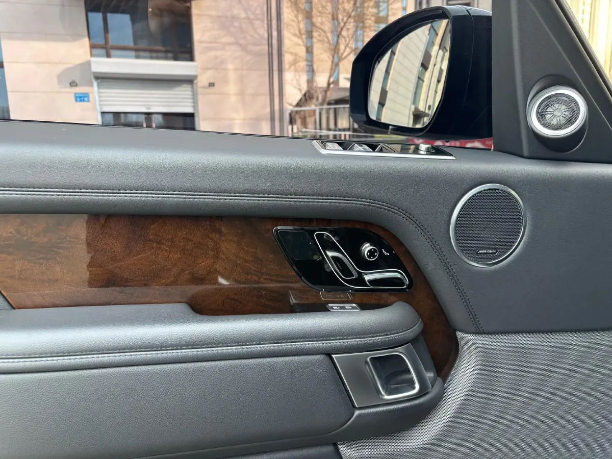 2021 Land Rover Range Rover 3.0T 360HP L6 8AT,autocango,china used car exporter,china ev exporter,chinese used car exporter,chinese used ev exporter