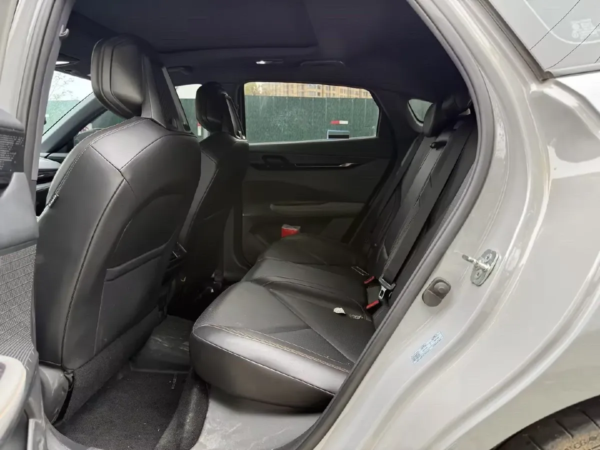 2022 ChangAn UNI-V 1.5T 188HP L4 7DCT,autocango,china used car exporter,china ev exporter,chinese used car exporter,chinese used ev exporter