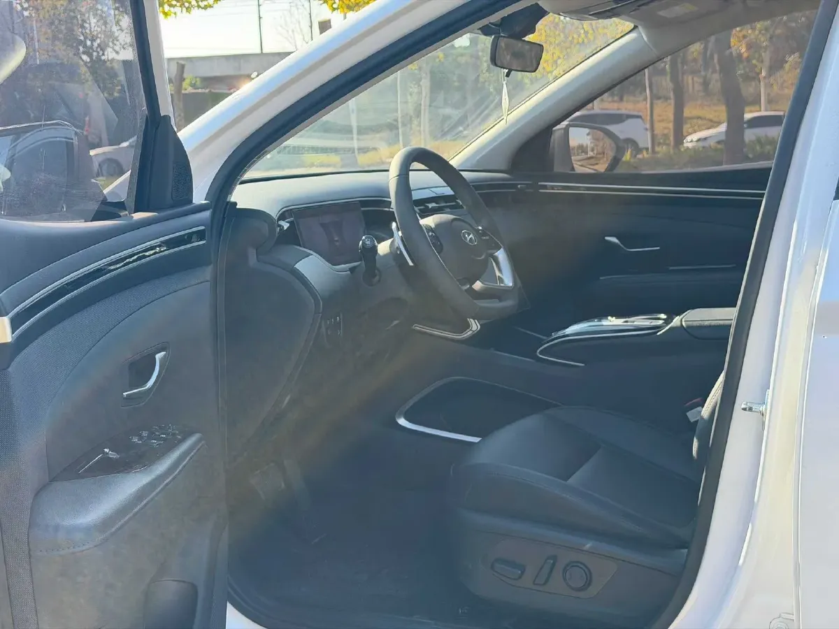 2021 Hyundai Tucson 1.5T 200HP L4 7DCT,autocango,china used car exporter,china ev exporter,chinese used car exporter,chinese used ev exporter