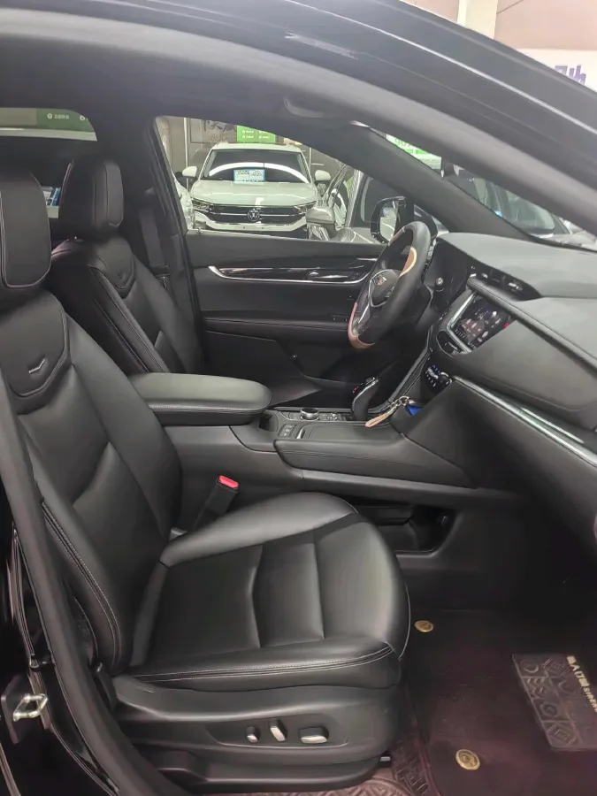 2021 Cadillac XT5 2.0T 237HP L4 9AT,autocango,china used car exporter,china ev exporter,chinese used car exporter,chinese used ev exporter