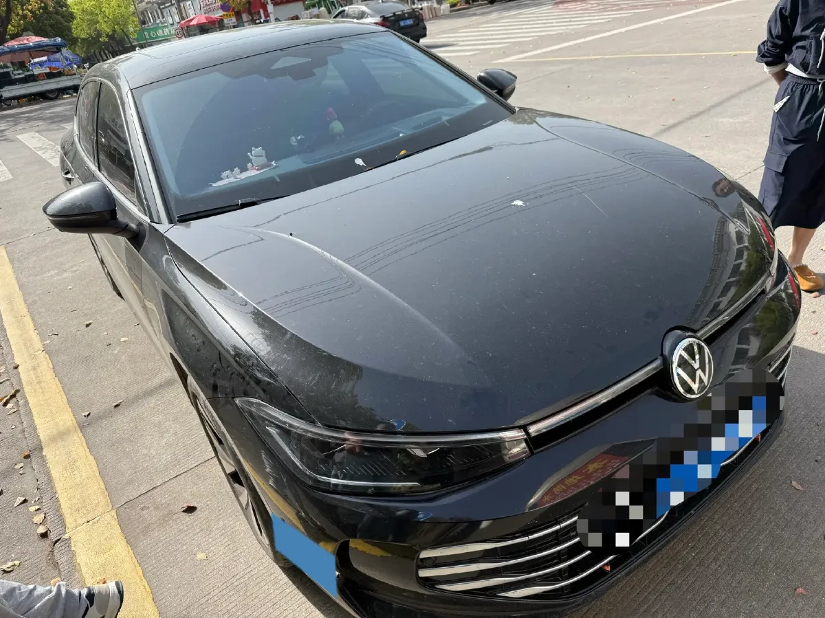 2025 Volkswagen Passat 2.0T 220HP L4 7DCT,autocango,china used car exporter,china ev exporter,chinese used car exporter,chinese used ev exporter