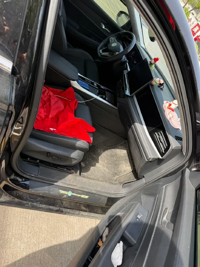 2025 Volkswagen Passat 2.0T 220HP L4 7DCT,autocango,china used car exporter,china ev exporter,chinese used car exporter,chinese used ev exporter