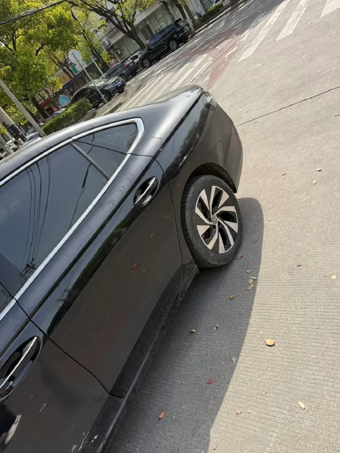 2025 Volkswagen Passat 2.0T 220HP L4 7DCT,autocango,china used car exporter,china ev exporter,chinese used car exporter,chinese used ev exporter