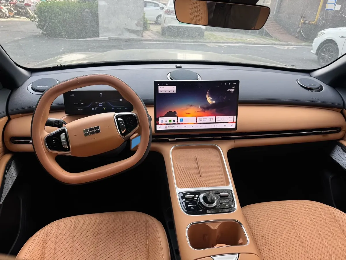 2025 LanDian E5 PLUS 1.5L 95HP L4 E-CVT PHEV 25KWH,autocango,china used car exporter,china ev exporter,chinese used car exporter,chinese used ev exporter