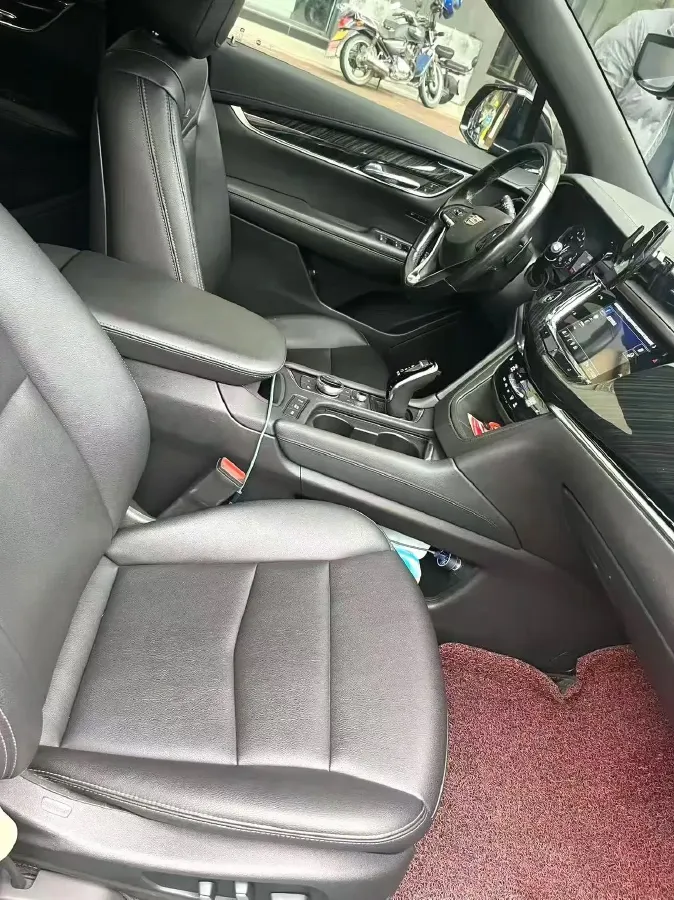 2022 Cadillac XT6 2.0T 237HP L4 9AT,autocango,china used car exporter,china ev exporter,chinese used car exporter,chinese used ev exporter